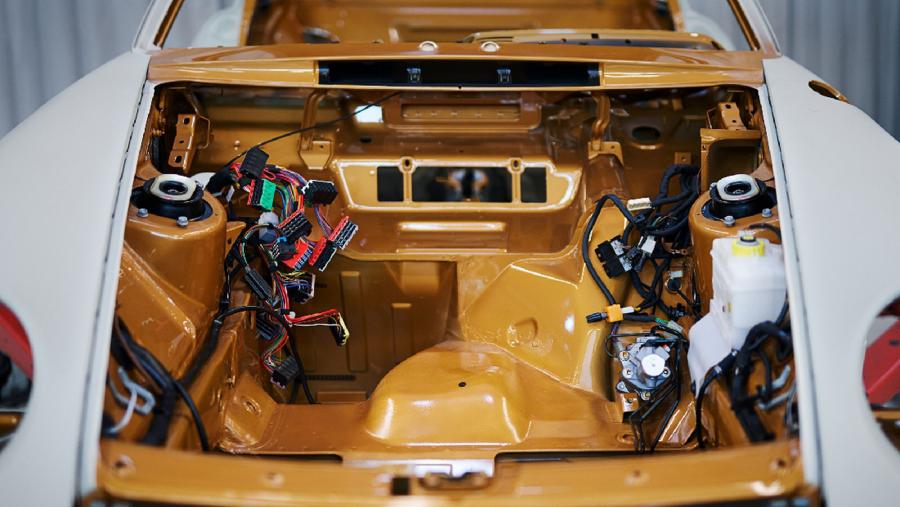 Детали создания Porsche 911 Turbo Classic Series (993) 2018 года  (фото 34 из 60)